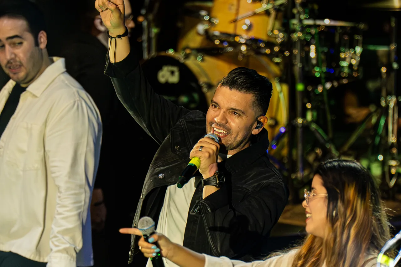 WayBack ministrando en vivo